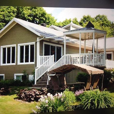 Lotbiniere Les Saisons Du Fleuve B&B 외부 사진
